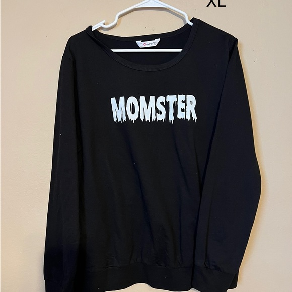 Sweaters - Never worn size XL sweater